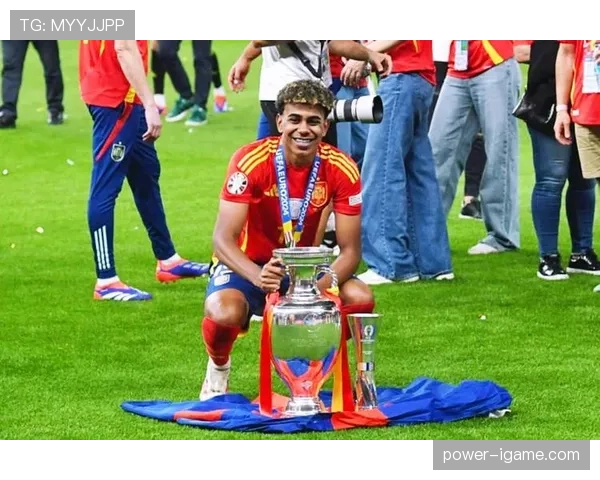 闪耀球场：2023年足坛新星榜单发布，谁将引领下一代绿茵传奇？