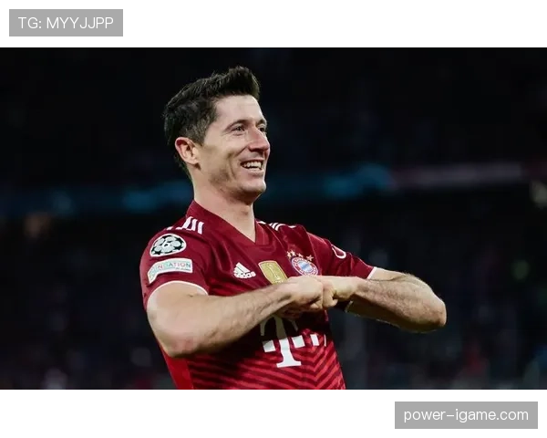 莱万多夫斯基2023年金球奖表现亮眼，稳居排名前列